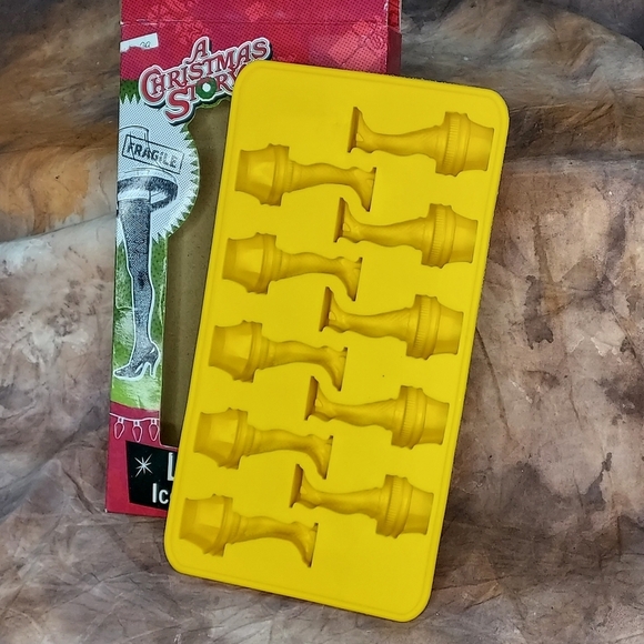 A Christmas Story movie Leg Lamp shaped Ice Cube silicone mold/tray - Picture 4 of 7